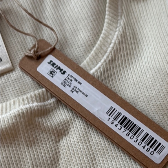 Skims cotton rib tank NWT - Picture 3 of 3